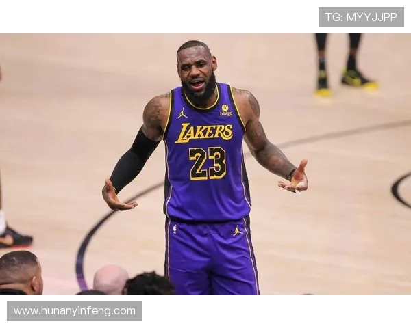 詹姆斯:从篮球场上的传奇到全球文化的影响力探索